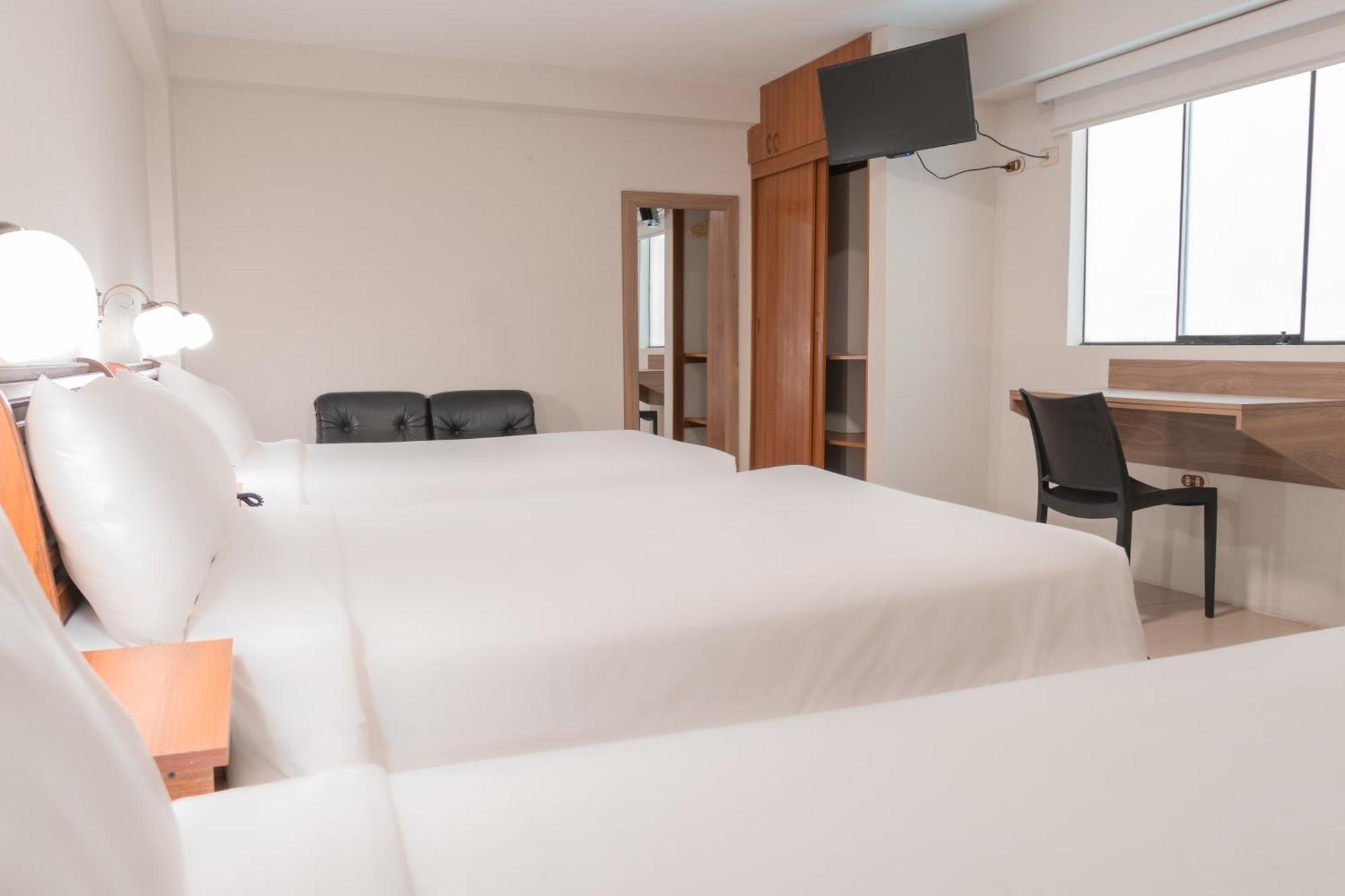 Hotel Alexander Trujillo Værelse billede