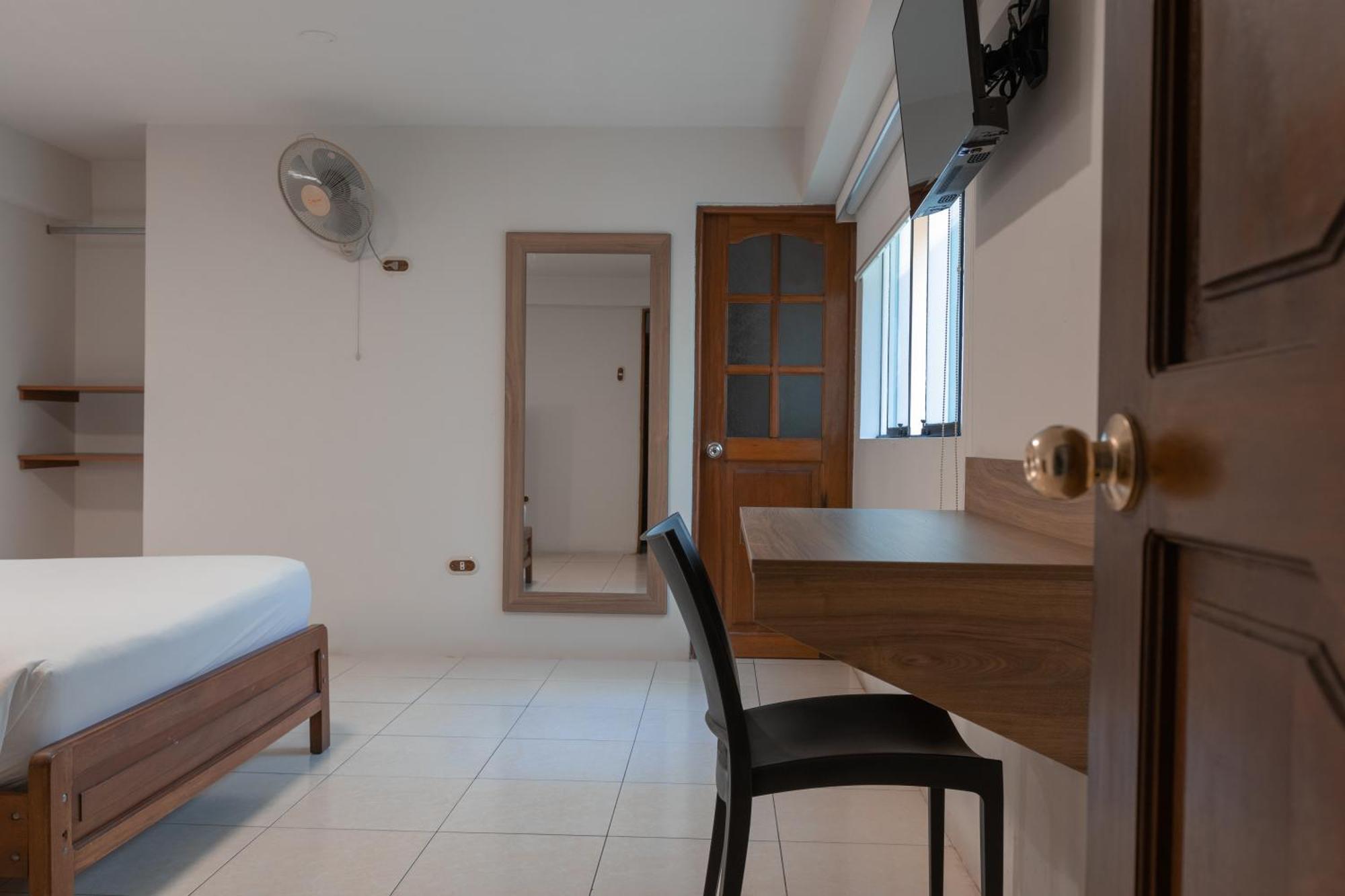Hotel Alexander Trujillo Værelse billede